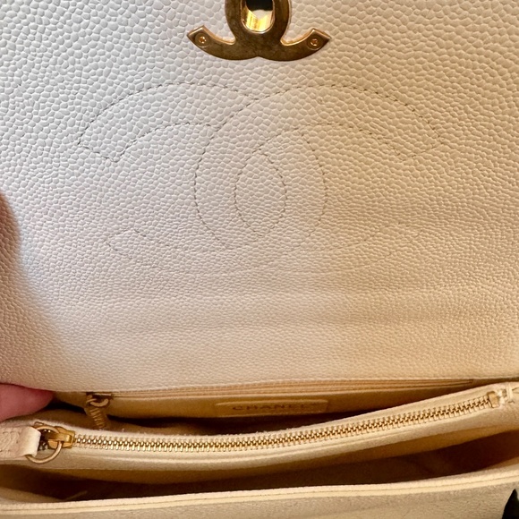 CHANEL Flap Bag With Handle White Gold Hardware Medium NWT - Picture 7 of 8